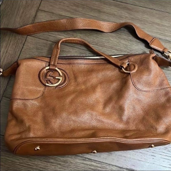 Gucci Handbags - Gucci brown bag